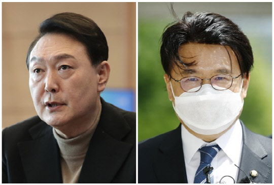 윤석열 대통령(왼쪽)과 황운하 더불어민주당 의원. <연합뉴스>